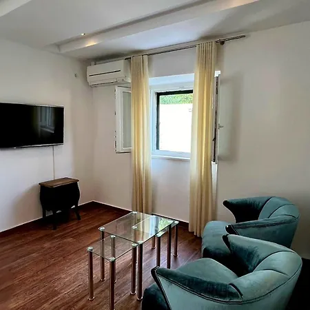 Corner * דוברובניק