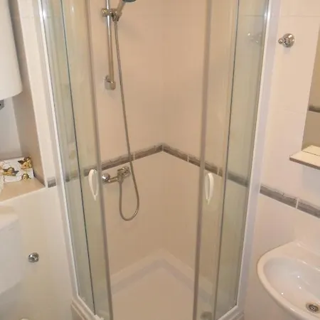 Corner * דוברובניק