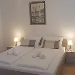 Corner Apartman