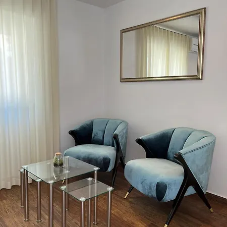 Corner דוברובניק
