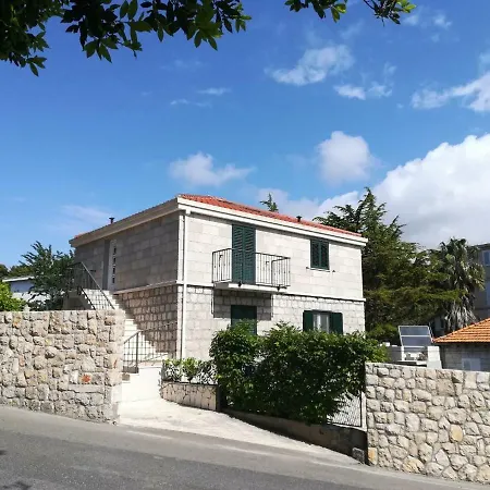 Corner דירה *